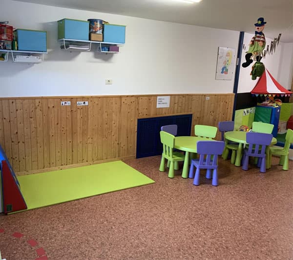 Un espazo no que aprender e xogar en Santiago